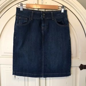 4/$20Old Navy denim skirt.